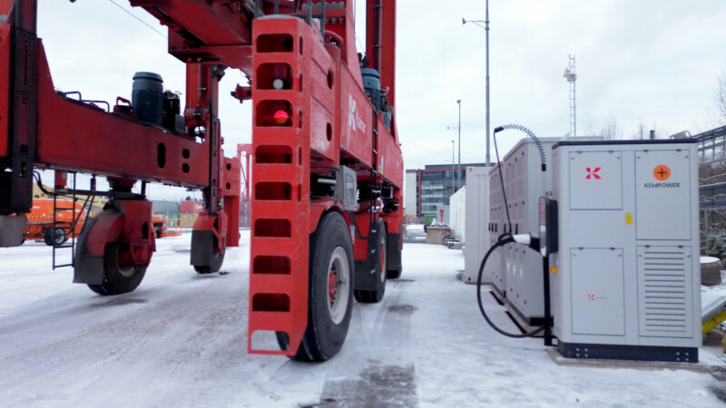 Megawatt charging system with Kalmar strad
