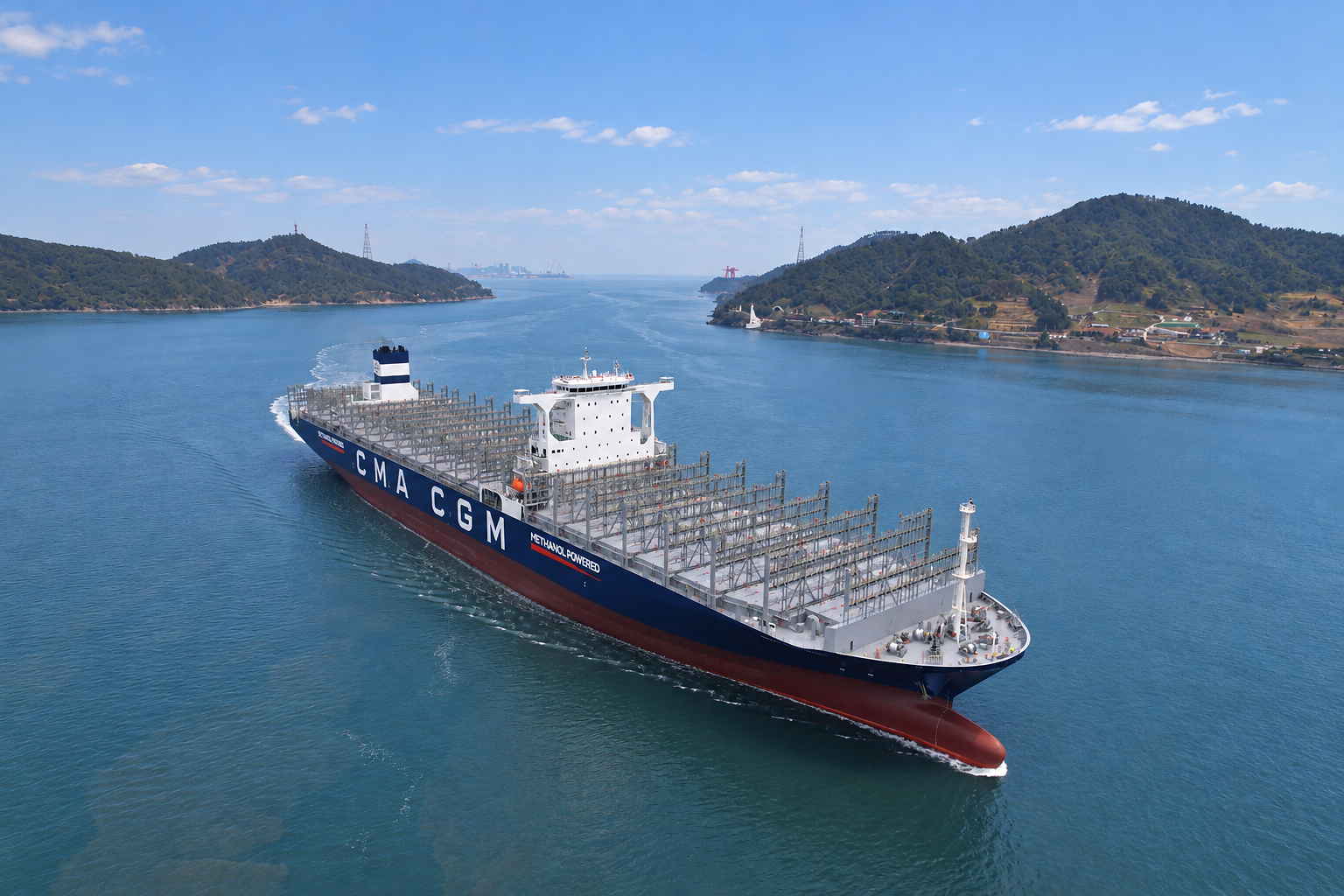 A 13,000-TEU container ship equipped with HD Hyundai Heavy Industries’ “Lashing-Free” technology during sea trials